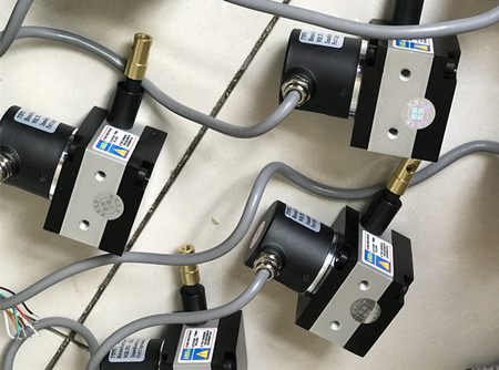 �x��ֱ��λ�Ƃ�����ע����헣�